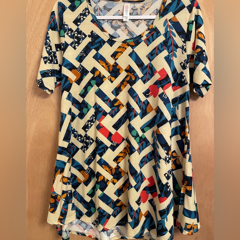LuLaRoe Perfect Tee